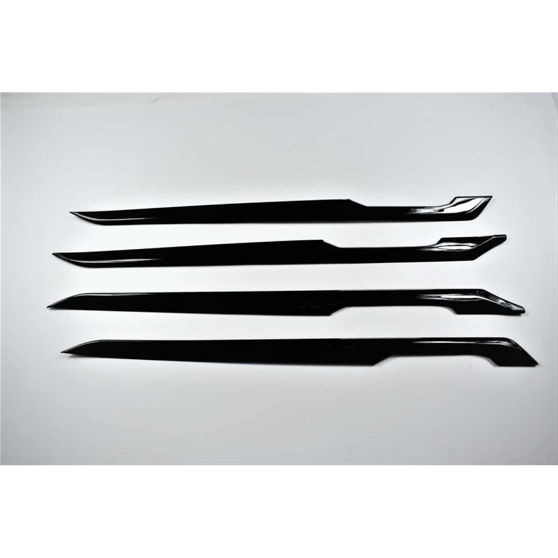 Volkswagen Golf 8 İç Kapı Çıtası Piano Black