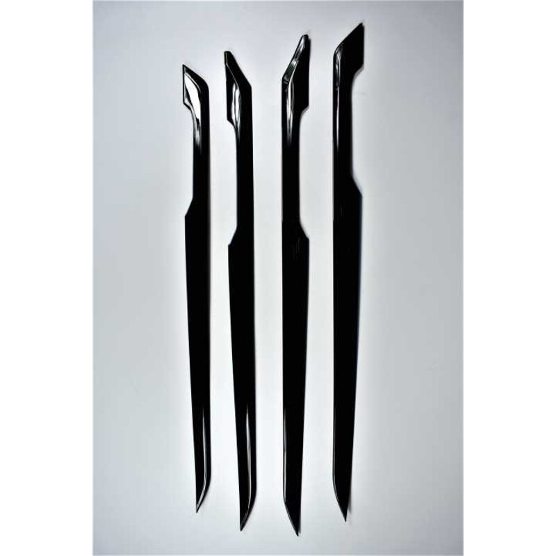 Volkswagen Golf 8 İç Kapı Çıtası Piano Black